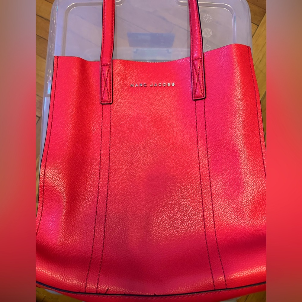 Marc Jacobs tall red tote